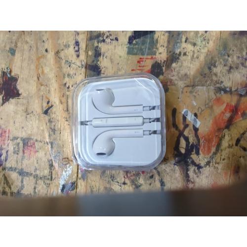 1 Pack Wired iPhone Earbuds/Wired Headphones with 3.5mm Jack Earphones[MFi Certified] with Microphone Volume Control Compatible for iPhone,iPad,iPod, Computer,MP3/4,Android Most 3.5mm Audio Devices