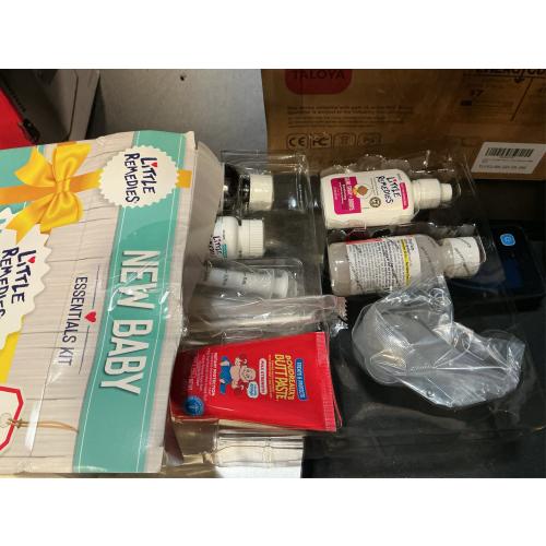 Little Remedies New Baby Essentials Kit with Saline Nasal Spray, Diaper Rash Cream, Gas Relief Drops, Gripe Water & More, Safe for Newborns