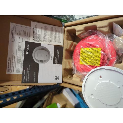 Kidde Hardwired Smoke & Carbon Monoxide Detector, 10-Year Battery Backup, Interconnectable LED Warning Light Indicators, 30CUA10