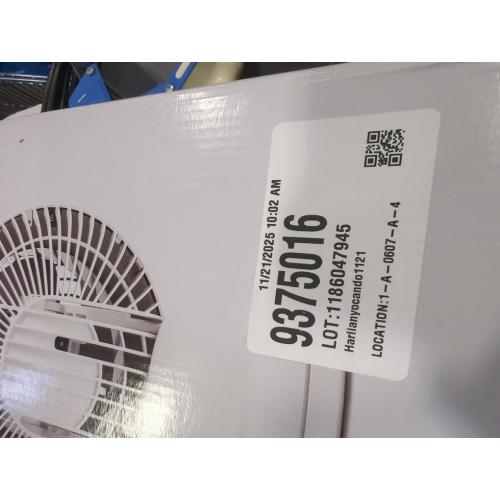 IRIS Woozoo 11.93 in. H 3 speed Oscillating Air Circulator Fan