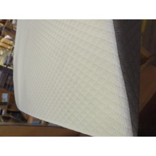 Bed Wedge Pillow for Sleep Apnea, Sleeping Comfort, Relaxing, Acid Reflux, Heartburn and Back Pain Relief. Cushion for Sitting Up in Bed. Memory Foam Top, Chic Jacquard Washable Cover.