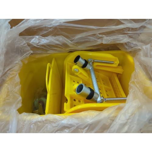 Mind Reader 5-Gallons Down-Press Mop Wringer Bucket