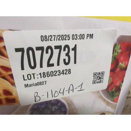 Bella - Nonstick Rotating Belgian Waffle Maker - Stainless Steel