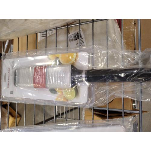 KitchenAid KE321OHOBA Classic Etched Fine Grater, One Size, Black 2