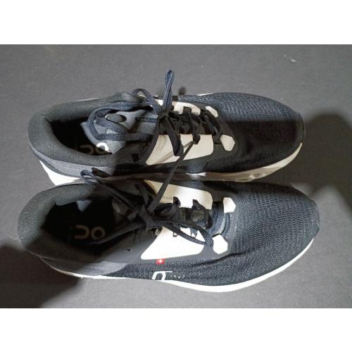 On Men's Cloudmonster Sneakers (See the picture for the size )