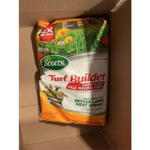 Scotts Turf Builder WinterGuard Fall Weed & Feed3, Weed Killer Plus Fall Fertilizer, 4,000 sq. ft., 11.43 lbs.