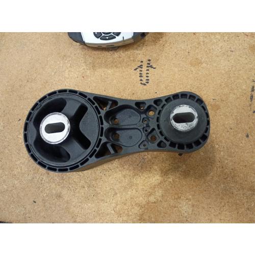 A5444 Rear Torque Strut Engine Motor Mount Compatible with 09-17 Enclave Acadia Traverse Outlook 3.6L V6 Engine, Replace OE 25840458