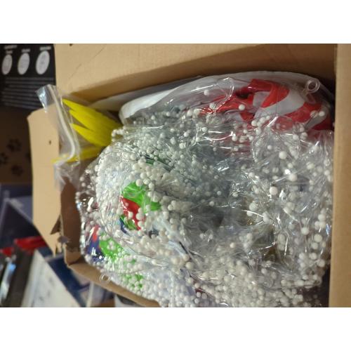 Inflatable Christmas Snowman Ball, 24 Inch Large Inflatable Outdoor Decorations Balls, Christmas Xmas Blow Up Ball for Yard (2-red&Green)