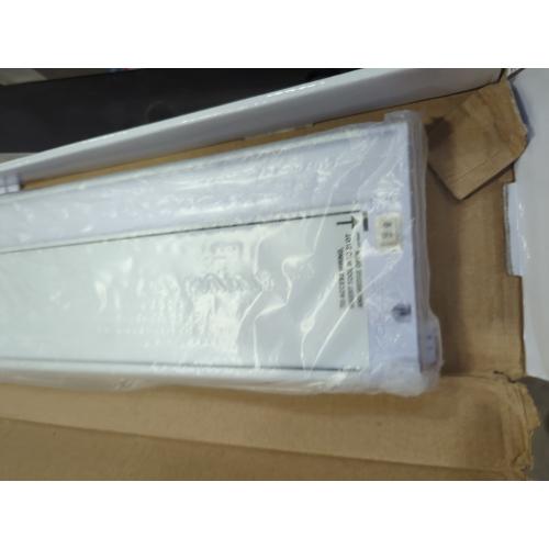Kichler 6U Series 22 120V LED Under Cabinet Light in White, 2700K, (22 L x 4.25 W x 1 H), 6UCSK22WHT