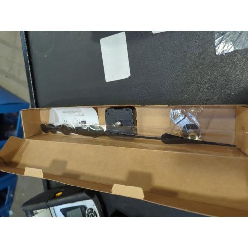 12 Hand Black Youngtown High Torque Long Shaft Clock Movement Mechanism with 12 Inch Long Spade Hands