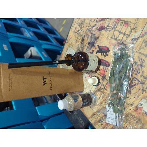 WEALD TRIBE Flower Reed Diffuser Set Eucalyptus & Lavender Scent For Bathroom Accessories Shelf Decor & Air Fresheners, Sticks Defusers With 4.0 fl oz Essential Oils, House Bedroom Office Decor & Gift