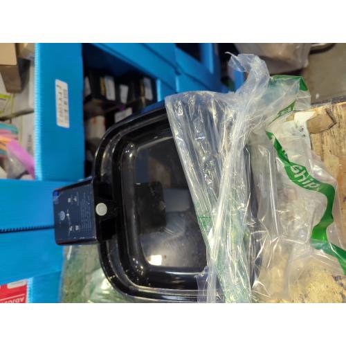 Cat Water Fountain 4.5L Large Capacity Quiet Operating Automatic Cycle Filtration Cat Drinking Fountain for Dog Pet (Black)