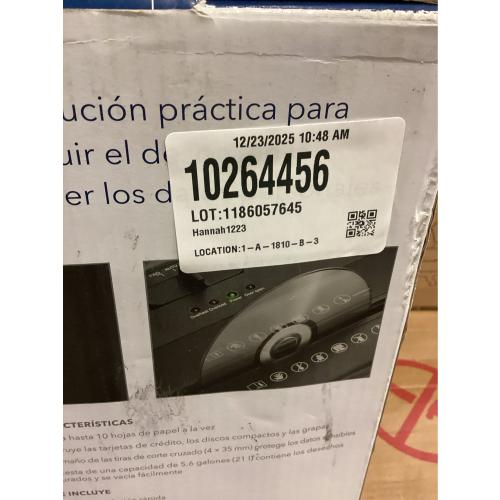 Insignia™ - 10-Sheet Crosscut Paper/CD Shredder - Black