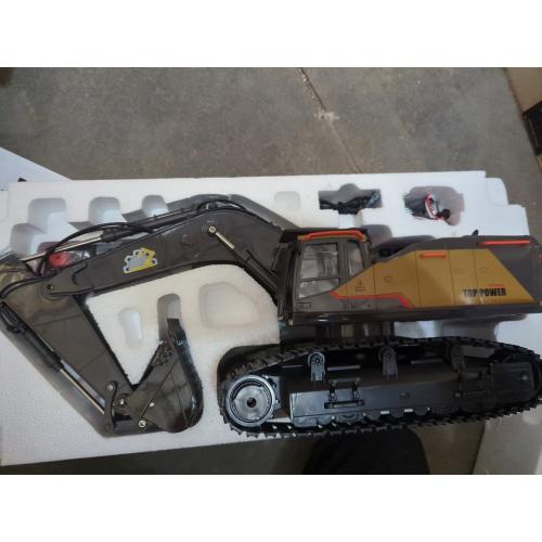 22 Channel Remote Control Excavator, 1/14 Scale RC Excavator Metal Shovel Independent Arms, Professional Construction Vehicles with Lights Sounds, Best Gift for 8  Years Old Boys Adults
