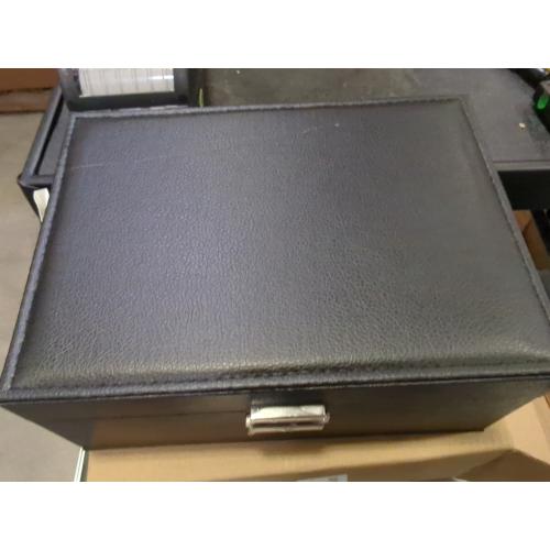 Jewelry Boxes for Women Girls 2 Layers leather Jewelry Organizer Case with Lock Storage Box Removable Tray for Necklace Earring Ring with Polishing Cloth and Jewelry Bags