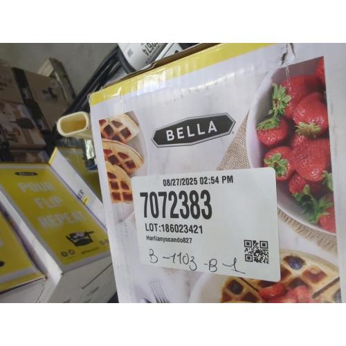 Bella - Nonstick Rotating Belgian Waffle Maker - Stainless Steel