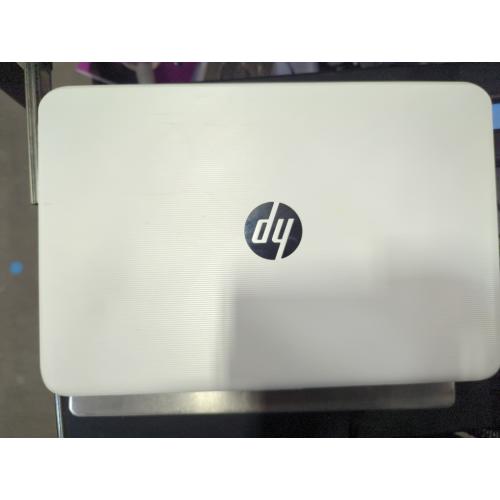 HP Stream - 14-ax022nr With Charger