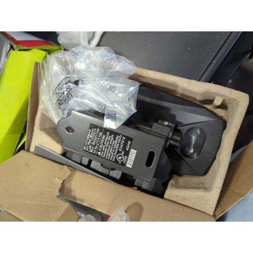 Rocketfish - Full-Motion TV Wall Mount for Most 19 - 39 TVs - Black