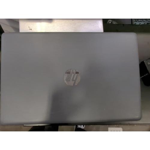 HP Laptop 15-db0007ca With Charger