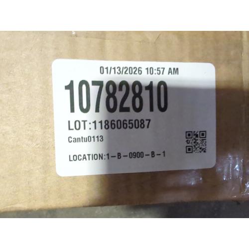 VEVOR Cargo Bar, Ratcheting Cargo Bar Adjustable from 40 to 73, Heavy-Duty Steel Cargos Stabilizer with Storage Net & Non-Slip Foot Pads, Telescoping Load Lock Bars Stop Sliding for SUVs, Sedans