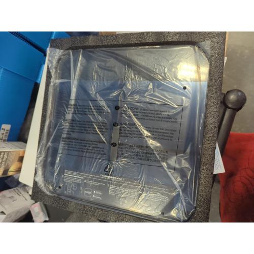 Color Black Wyze Smart Scale X - Digital Bathroom Scale for Body Weight, BMI, Body Fat, Muscle Mass, Heart Rate Monitor | Sync with Health Apps | Body Composition Analyzer for People, Baby & Pet, 400 lbs (Black)