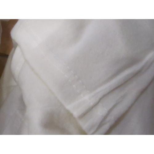 Buryeah 48 Pack Oeko-Tex Certified Wedding Flannel Throw Blanket Bulk 50 x 60 Inch Soft Fleece Lap Blanket with Thank You Cards Ribbon for Guests Sleepover Spa Slumber Gifts (Beige)