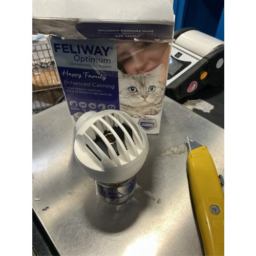 FELIWAY® Optimum 30 Day Cat Calming Plug In Pheromone Diffuser Starter Kit, 48ml - Helps Reduce Common Signs of Stress in Cats & Kittens, Enhanced Calming