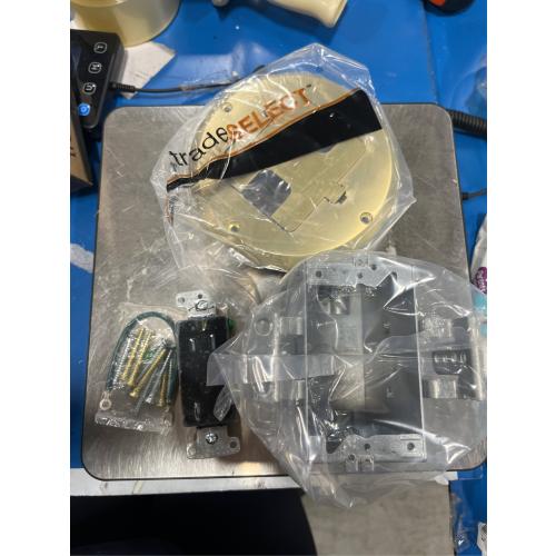 TRADESELECT RF406ALU Floor Box Cover with 15A 125V Outlet Included, Aluminum