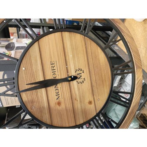 Practical Wooden Farmhouse Wall Clock, Artificial Clock, Suitable for Living Room, Office and Home Decoration Suitable for Offices, Homes, bathrooms, Kitchens,(Roman Numeral)