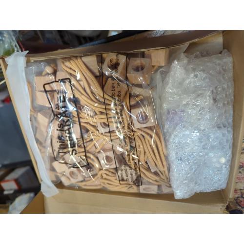 BBTO 100 Pcs Car Air Fresheners Diffuser with Wooden Empty Aromatherapy Diffuser Clear Fragrance Holder Pendant Hanging Perfume Fresheners Bottles for Car Decor(Clear Classic)