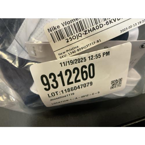 S Nike Womens Dri-Fit Tempo Shorts