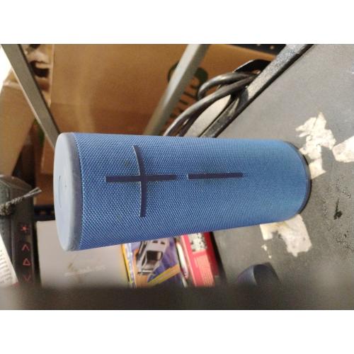 Ultimate Ears MEGABOOM 3 Portable Wireless Bluetooth Speaker (Powerful Sound   Thundering Bass, Bluetooth, Magic Button, Waterproof, Battery 20 Hours) - Lagoon Blue