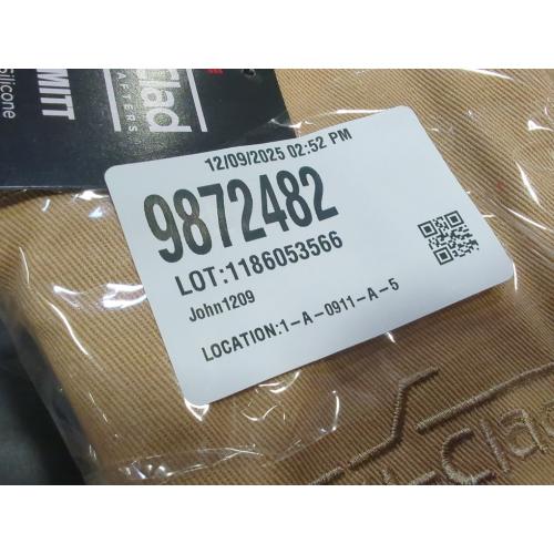 Set of 2 Color beige All-Clad Silicone Oven Mitt,  Cappuccino