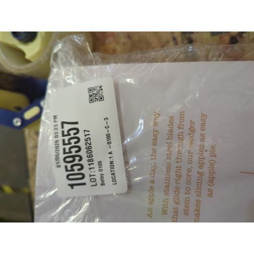 8-Wedge Apple Slicer and Corer – Stainless Steel Sharp Blades with Non-Slip Black Handle, Easy Grip Cutter for Apples, Pears, and Similar Fruits