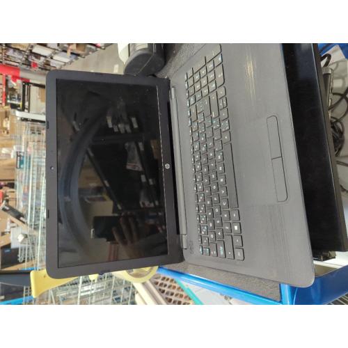 HP Notebook - 15-ay013ca With Charger