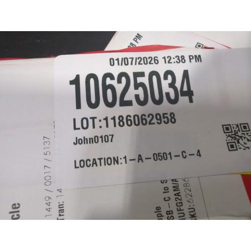 Apple USB-C to SD Card Reader - 2.6in