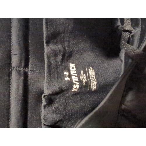 Size X-small Under Armour Men's Launch Run 7 Inch Unlined Shorts