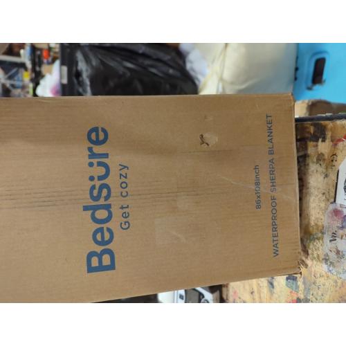 Bedsure GentleSoft Sherpa Fleece Throw Blanket for Couch - Thick and Warm Throw for Women and Men, Soft Fuzzy Plush Blanket for Winter, Navy, 50x60 Inches