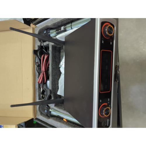 Wireless Microphones,Metal Dual Professional UHF Cordless Dynamic Wireless Microphone System for Church, DJ, Karaoke,Wedding, Home KTV Set,260Ft