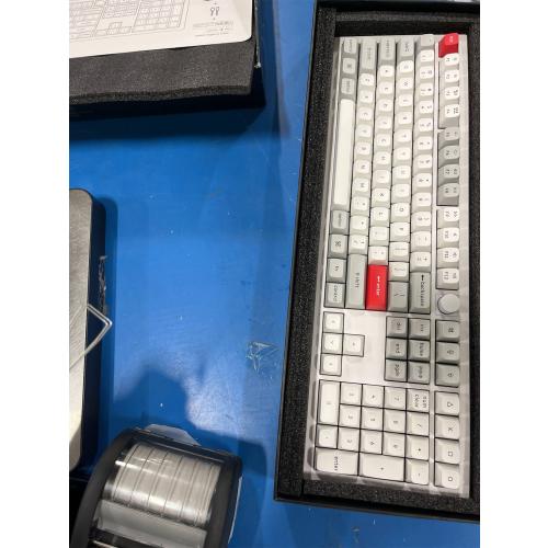 Amazon.com: Keychron Q6 Pro Full Aluminum RGB Wireless/Wired Custom Mechanical Keyboard for Mac Windows Linux, Full-Size QMK/VIA Programmable Knob KSA Double-Shot PBT Keycaps Hot-Swappable K Pro Red Switch-White : Video Games