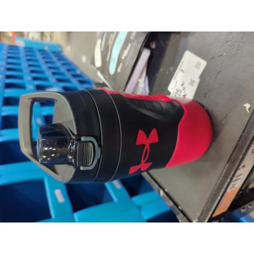 Under Armour 32 oz Insulated Water Bottles - Sports Water Jug with Handle, Fence Hook, Leak Resistant for Baseball, Football & More, 32 oz Water Bottles, Sports Water Bottle Insulated