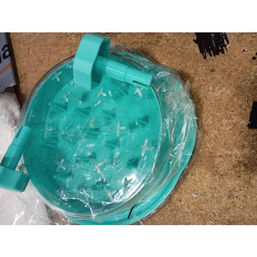 Chicken Shredder Large Chicken Breast Shredder Tool Twist with Brush&Fork, Visible Meat Shredder Machine, Anti-Slip Strip, Ergonomic Handle, BPA Free, Pork Beef Chicken(Mint Green)