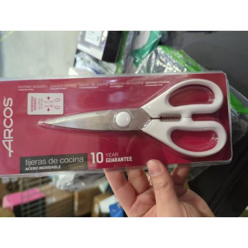 ARCOS 8-Inch Detachable Black Kitchen Scissors in Nitrum Stainless Steel