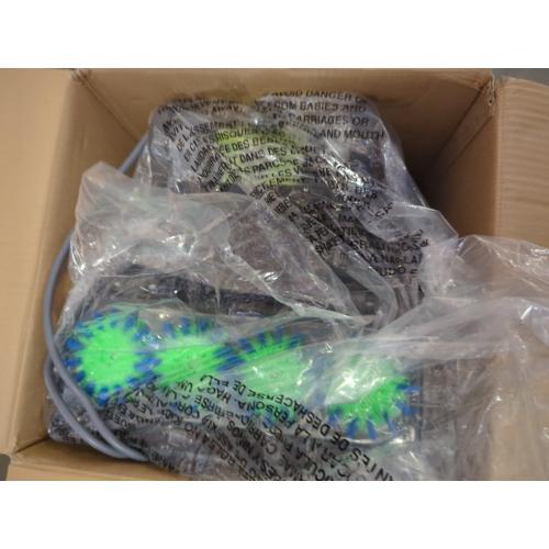 Hoover FloorMate Deluxe Hard Floor Cleaner Machine, Lightweight Cleaning Machine, Floor Scrubber with Spin Scrub Brushes, Wash and Dry Mode, Ideal for Hardwood, Vinyl, Tile, Laminate and More