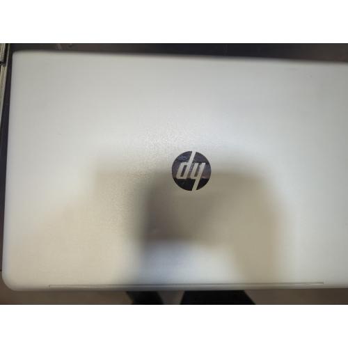 HP Envy m6 m6-p113dx 15 Laptop AMD FX-8800P 2.1GHz 2GB RAM with charger
