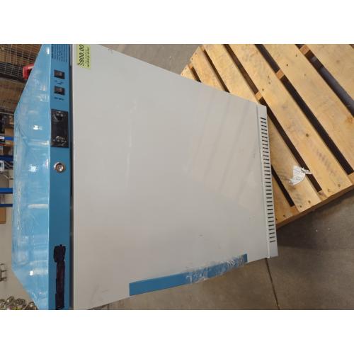 Biochemical Oxygen Demand Incubator, BOD Incubator, 170 Liter Capacity, Refrigerated/Heated- ABOD6 (6.0 cu.ft. (170 L), Right Hand Door)