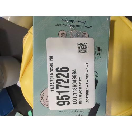 MoKo Phone Chain Crossbody, Metal Cell Phone Lanyard, Universal Phone Lanyard Strap for iPhone, Samsung, Most Smartphones, Phone Crossbody Strap × 1, Wrist Strap x 1,Bright Silver（Heart Shape）