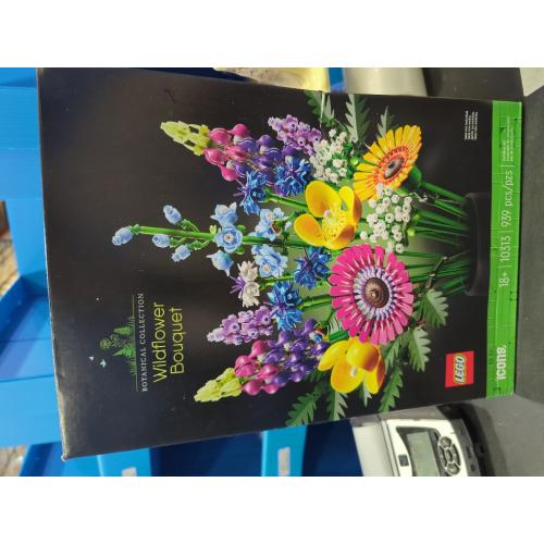 939Pc LEGO Botanical Collection Icons Building Kit Multicolored 939 pc