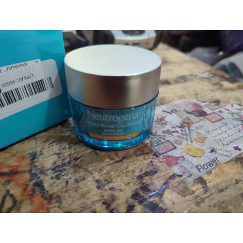 Neutrogena Hydro Boost City Shield Water Gel Face Moisturizer with Broad Spectrum SPF 25, Hydrating Facial Sunscreen with Hyaluronic Acid, Oil-Free and Non-Comedogenic Face Lotion, 1.7 oz