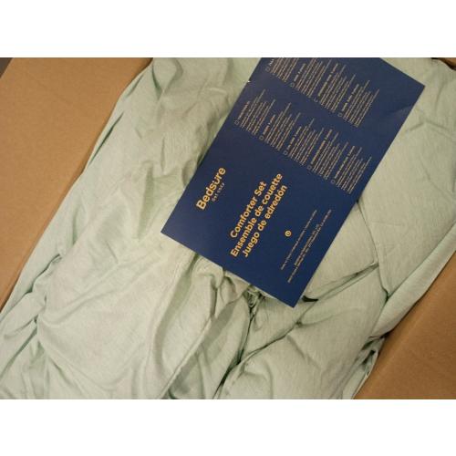 Bedsure Oversized King Comforter Set - Celadon Green Soft Bedding for All Seasons, Cationic Dyed Bed Set, 3 Pieces, 1 king Size Comforter and 2 Pillow Shams (20x26 2)